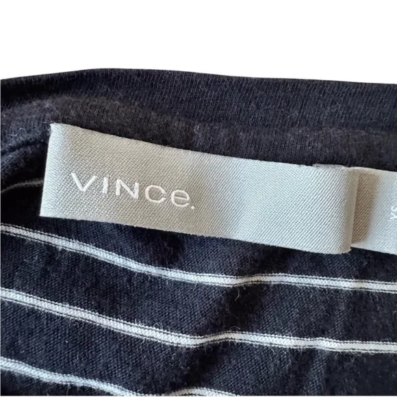 Vince Pima Cotton Basics Top Striped Navy White Thin Soft - Picture 3 of 8